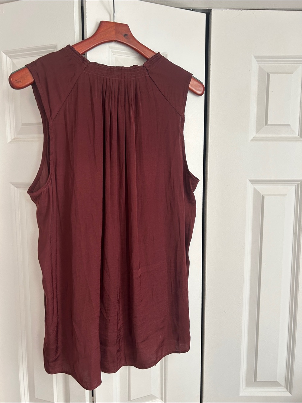 Simply Vera Vera Wang Sleeveless V-Neck Camisole in chocolate - Picture 2 of 4